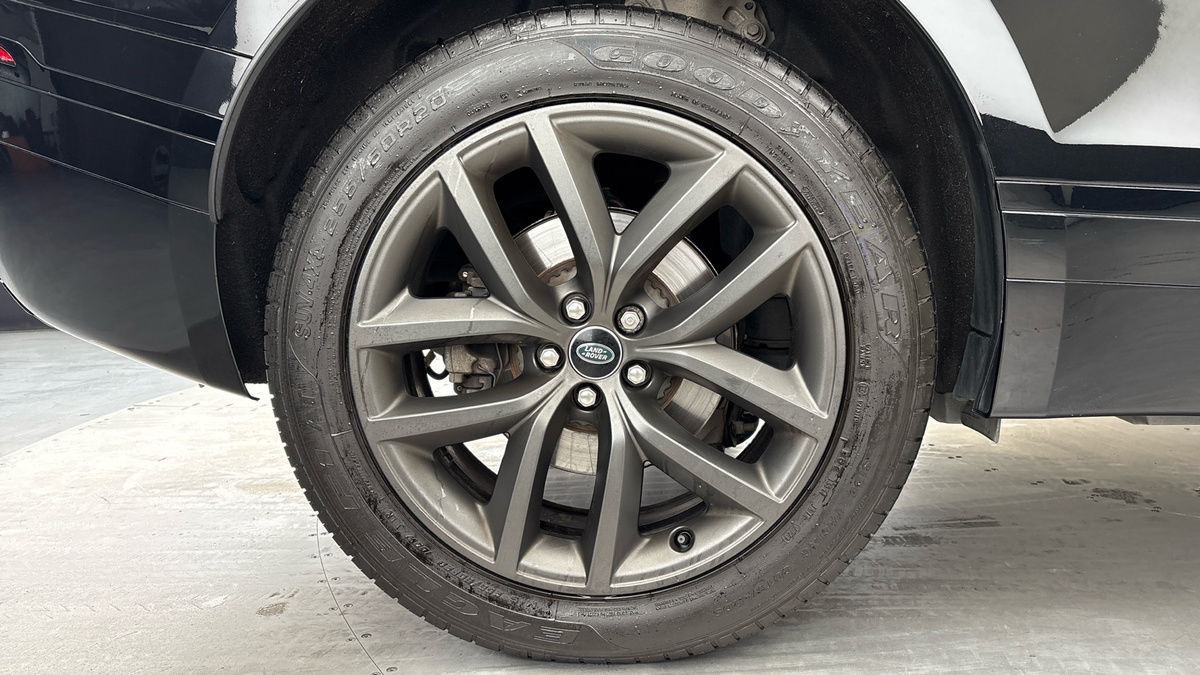 Land Rover Range Rover Velar Image 10