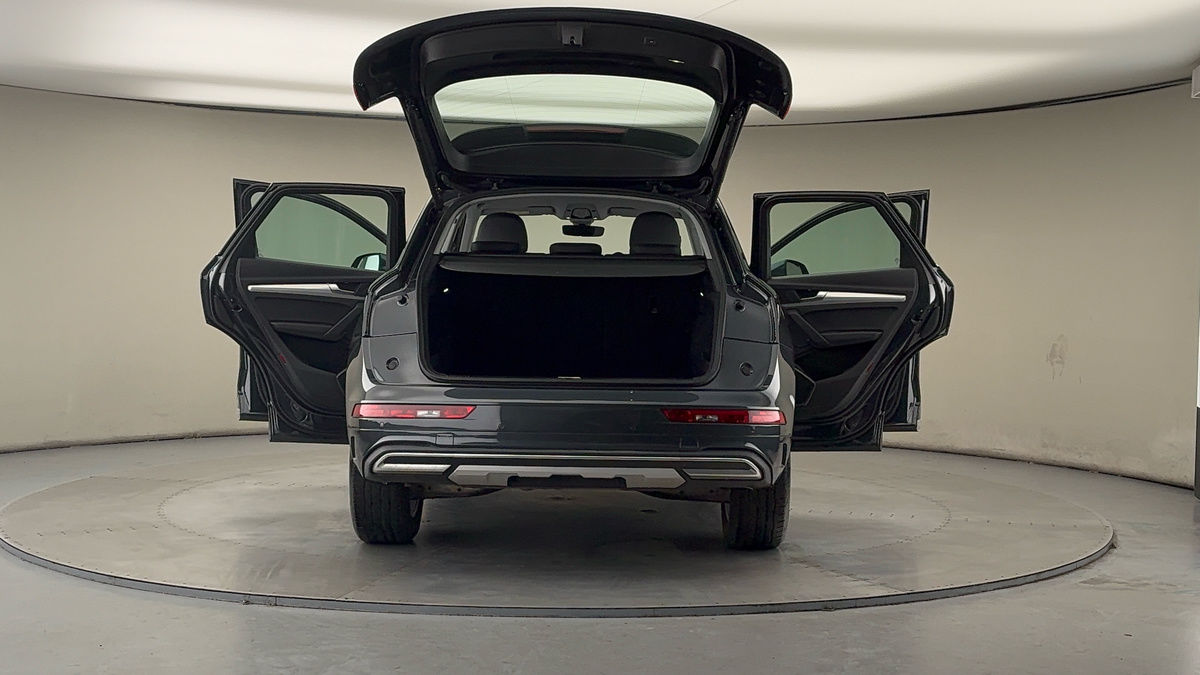 More views of Audi Q5