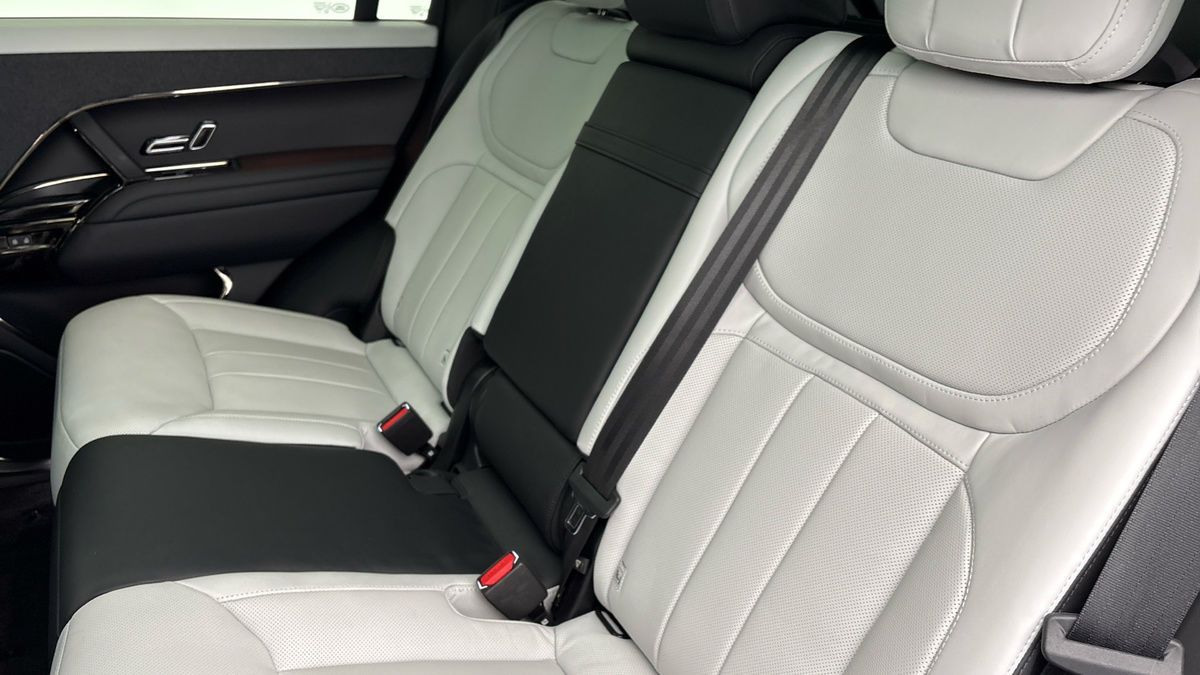 Land Rover Range Rover Sport Urban Image 8