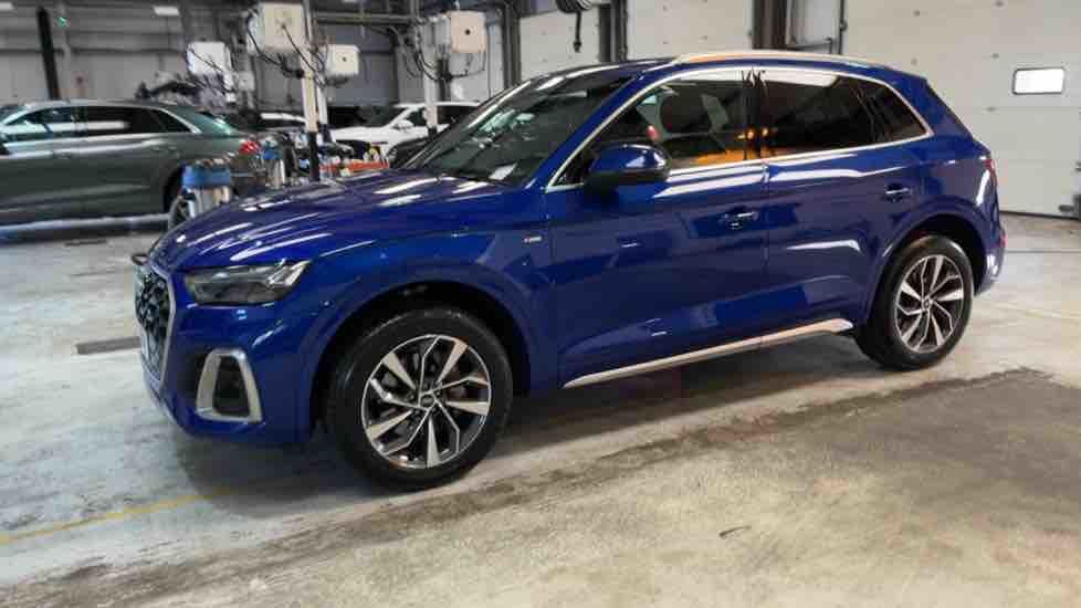 More views of Audi Q5