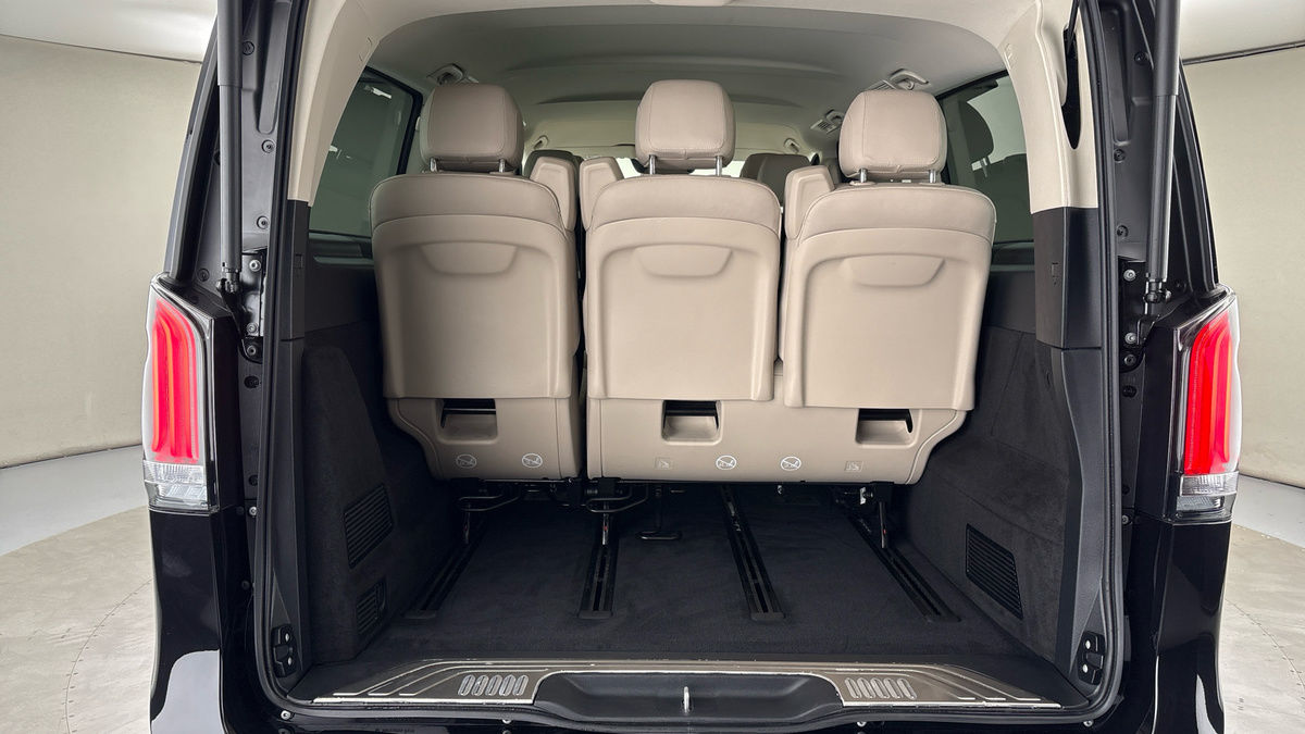 Mercedes-Benz V Class Image 11
