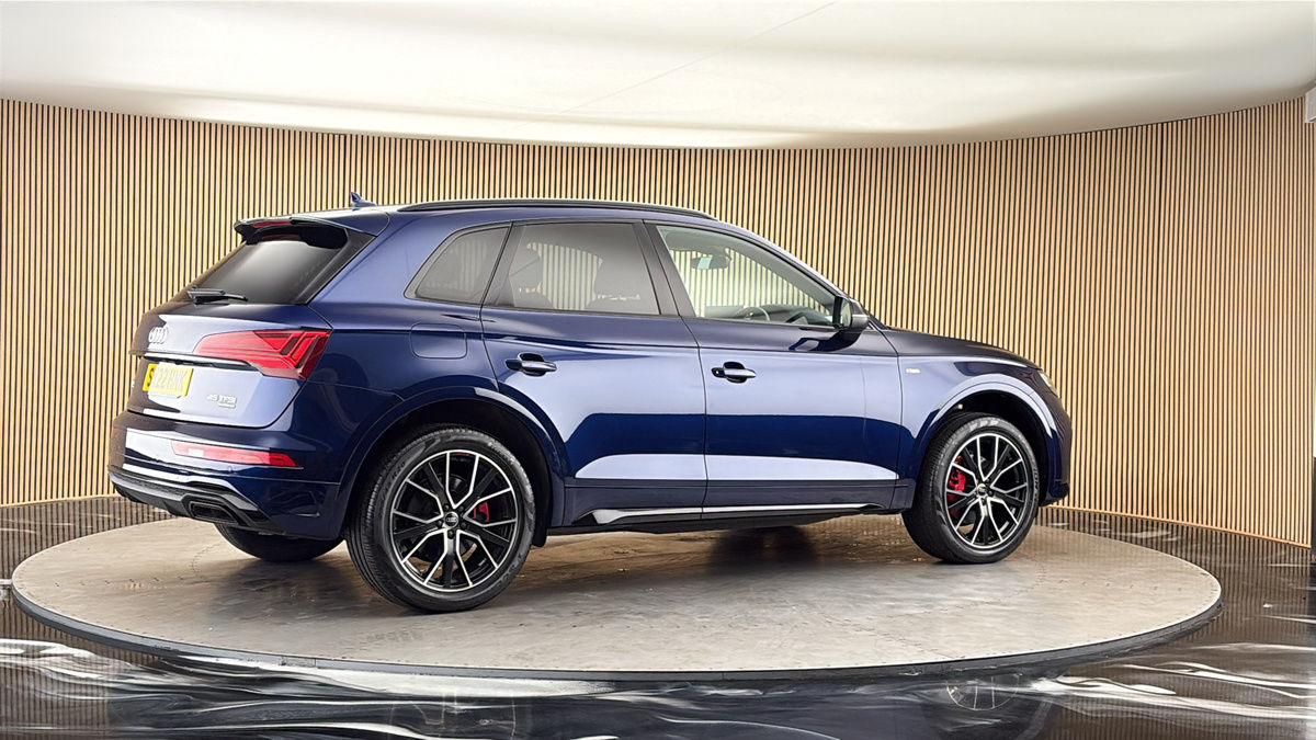 More views of Audi Q5