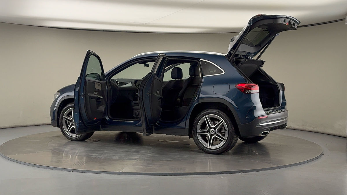 More views of Mercedes-Benz GLA