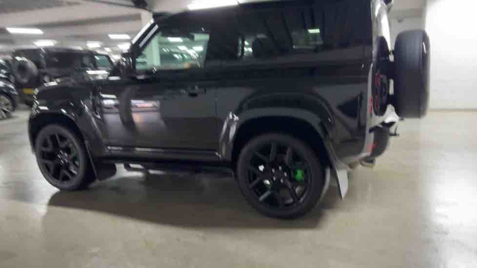 More views of Land Rover Defender 90