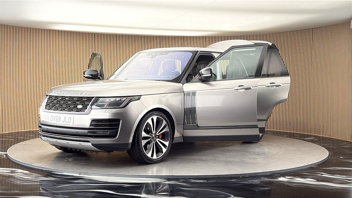 More views of Land Rover Range Rover