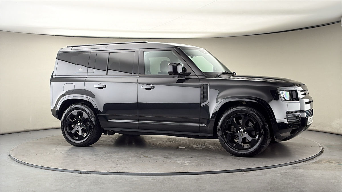 More views of Land Rover Defender 110