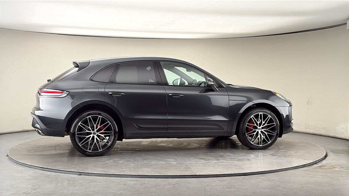 More views of Porsche Macan