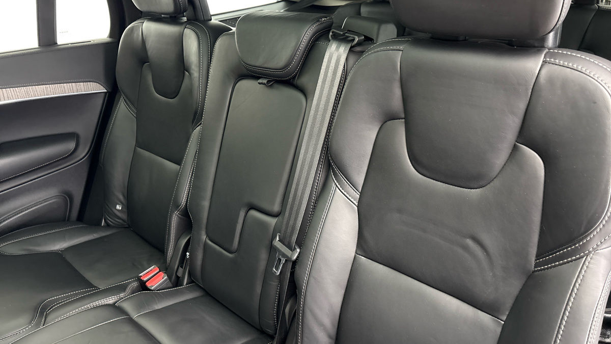 Volvo XC90 Image 8
