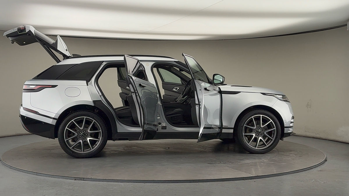 More views of Land Rover Range Rover Velar