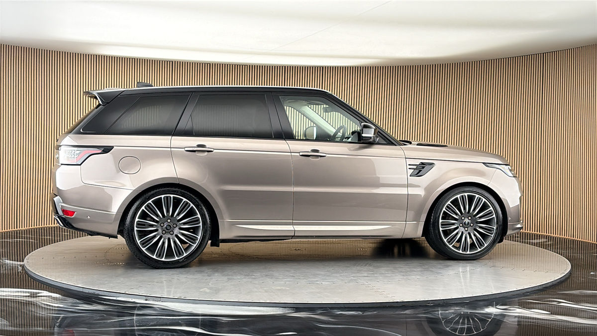 More views of Land Rover Range Rover Sport