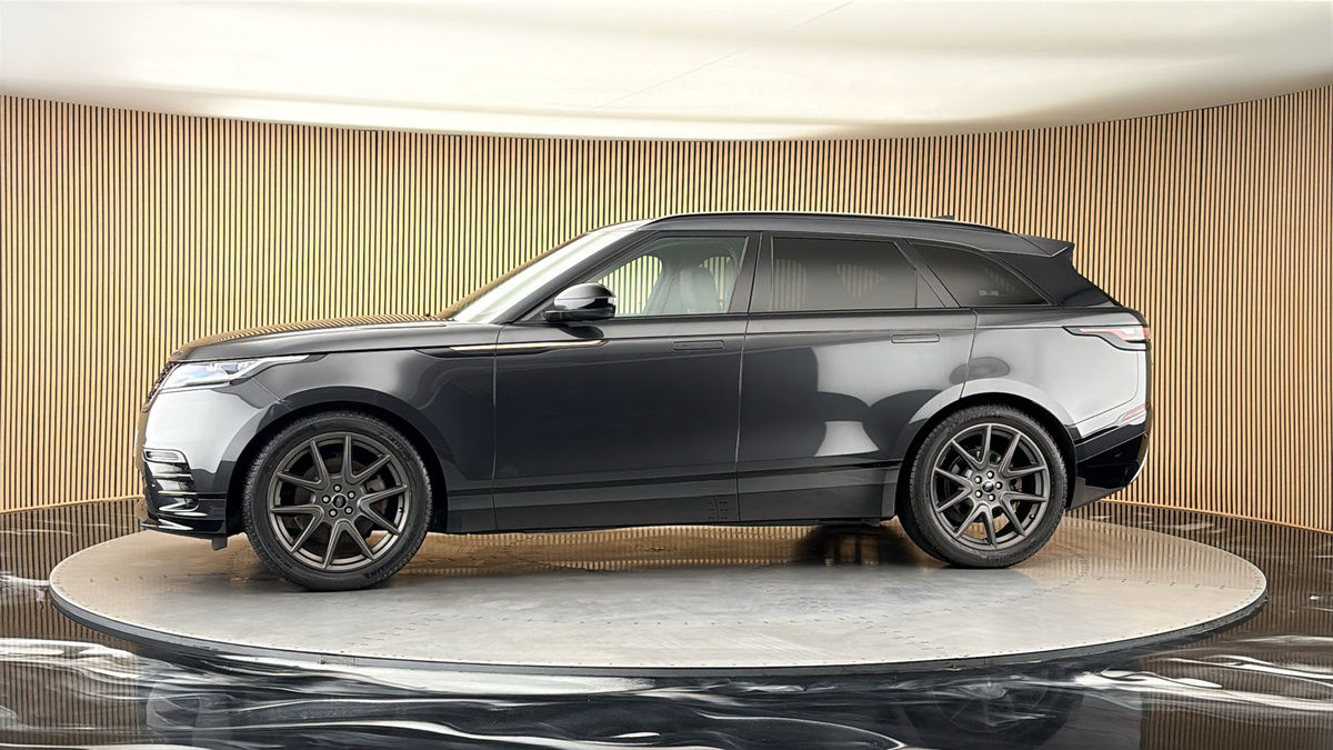 More views of Land Rover Range Rover Velar