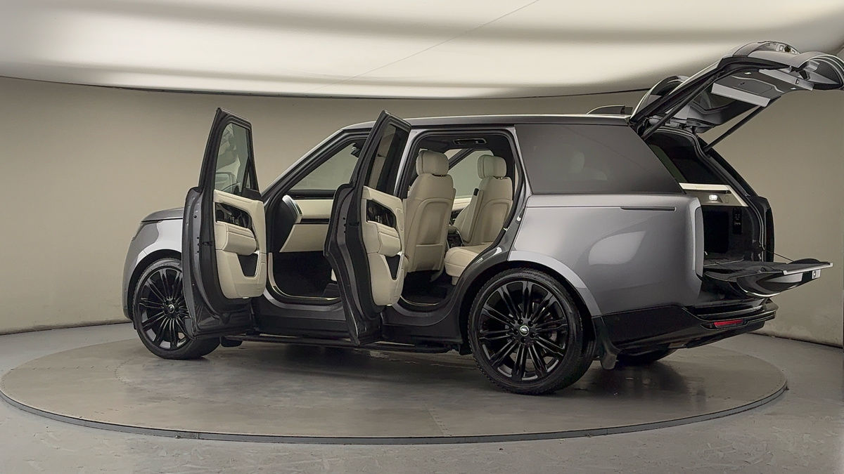 More views of Land Rover Range Rover