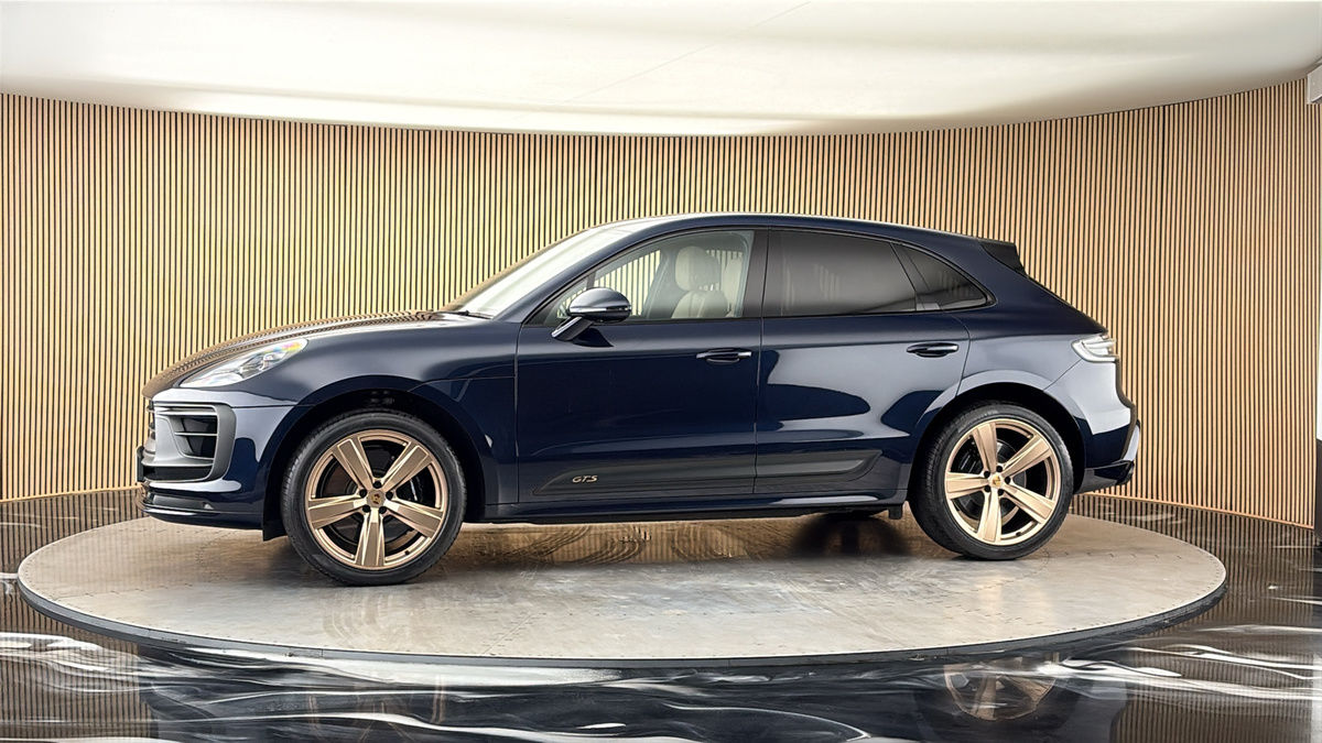More views of Porsche Macan