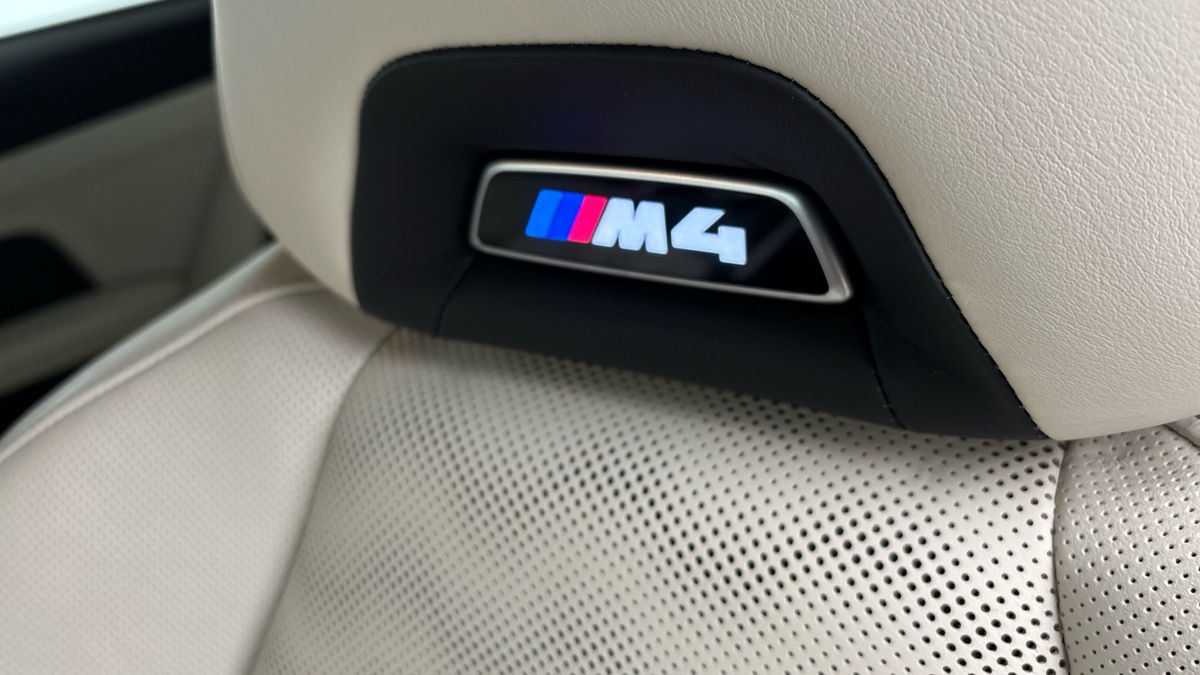 BMW M4 Image 28