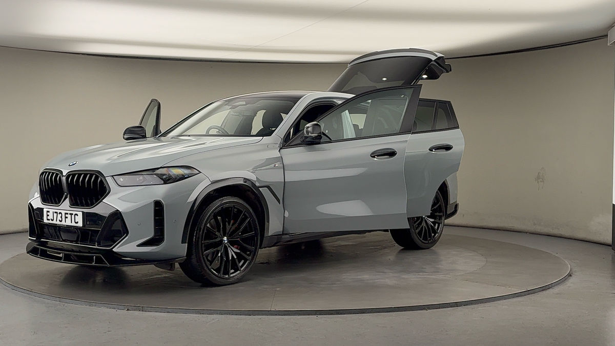 More views of BMW X6