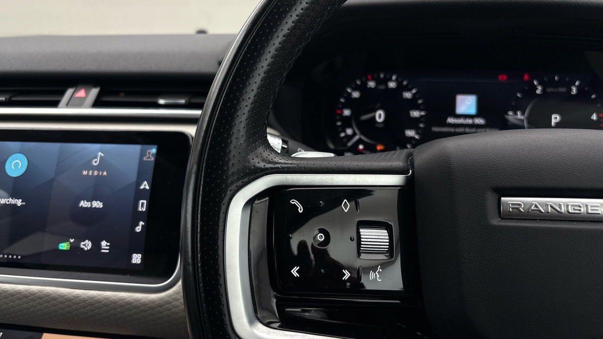Land Rover Range Rover Velar Image 13