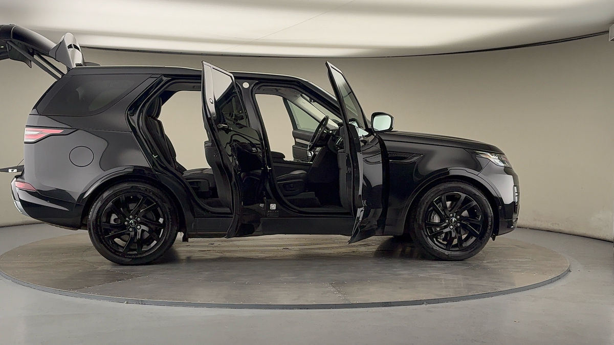 More views of Land Rover Discovery