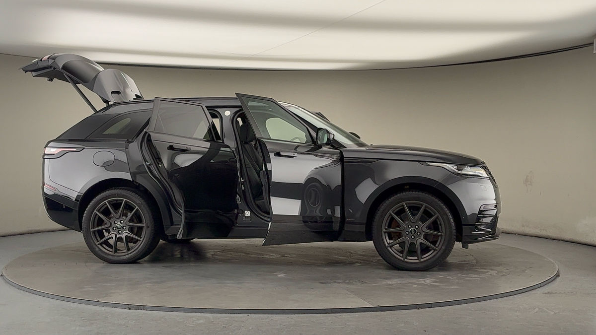 More views of Land Rover Range Rover Velar