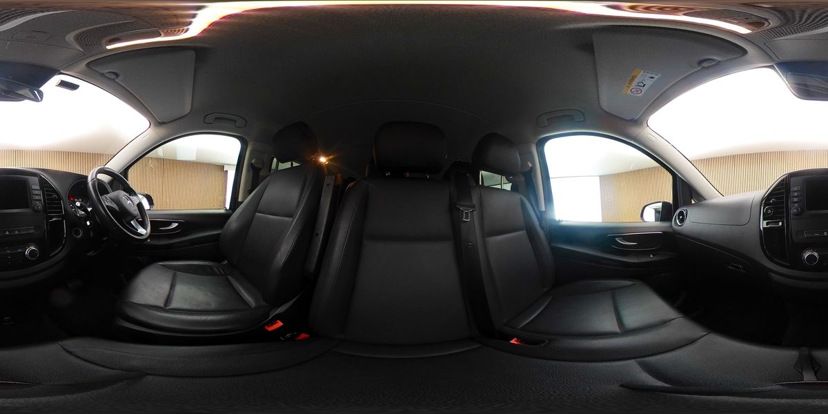 More views of Mercedes-Benz Vito