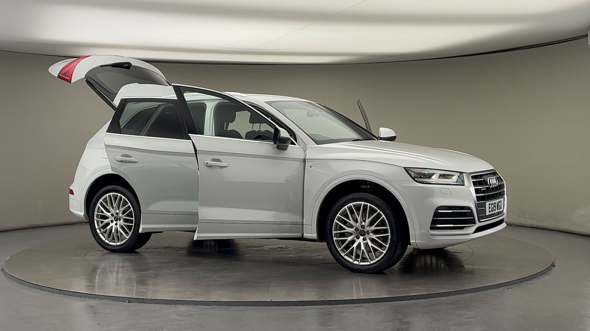 More views of Audi Q5