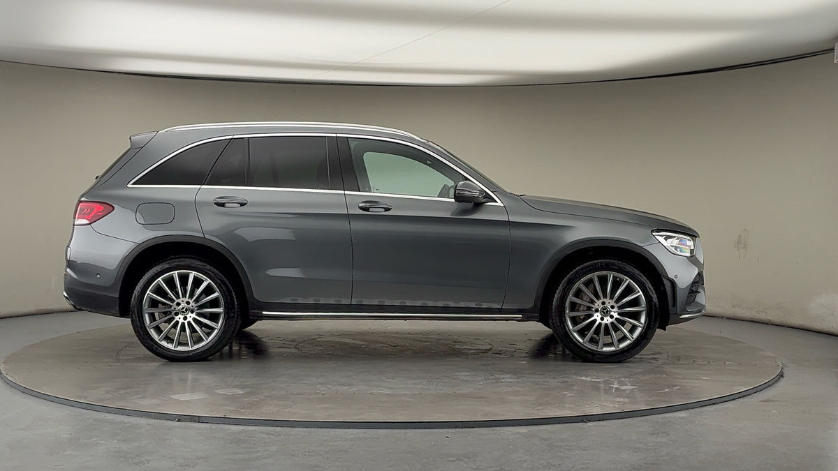 Mercedes-Benz GLC Image 16