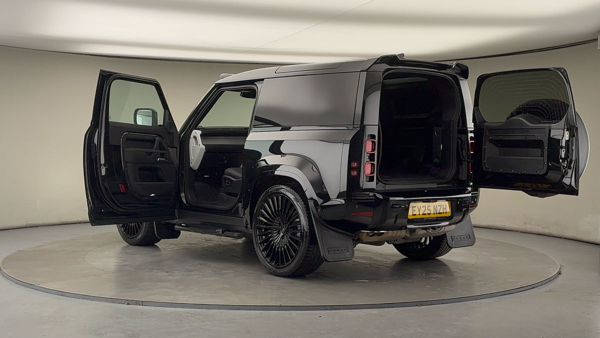 More views of Land Rover Defender 90