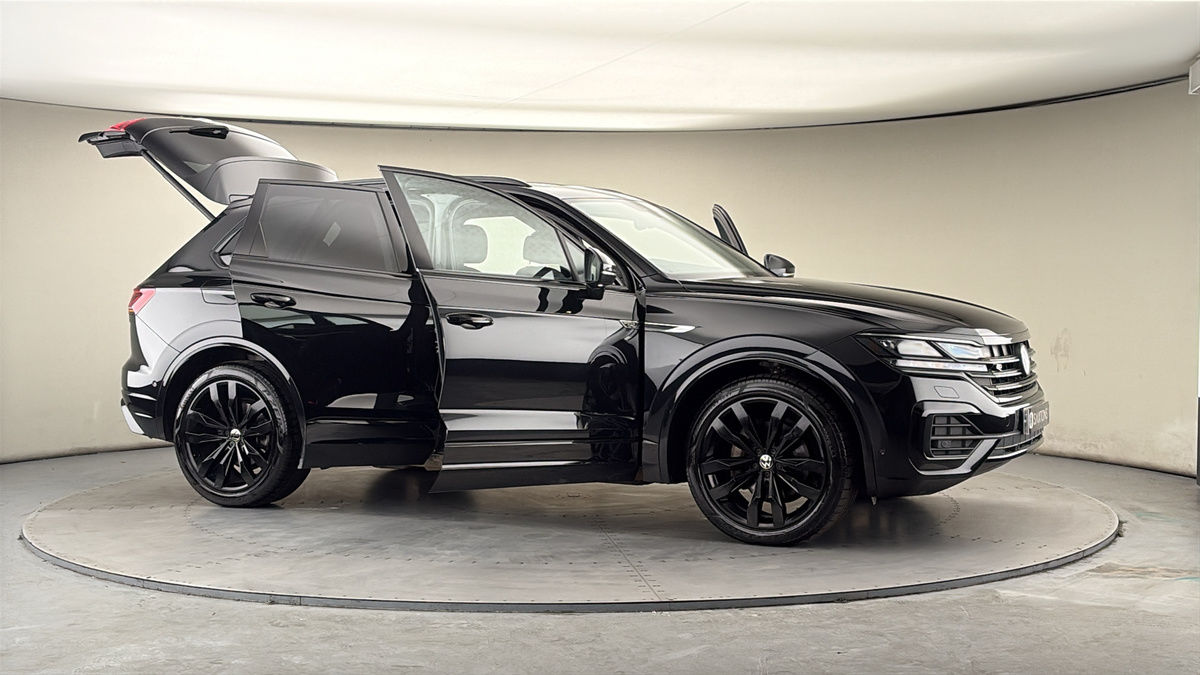 More views of Volkswagen Touareg