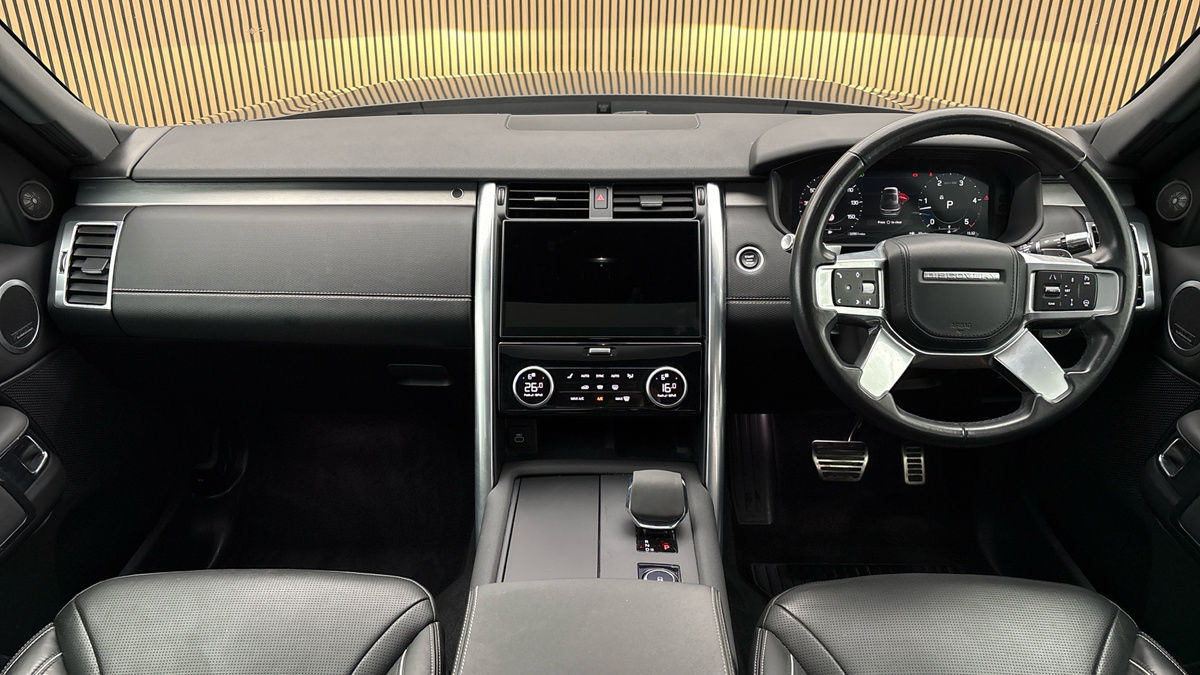 Land Rover Discovery Image 12