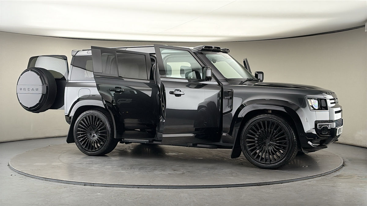 More views of Land Rover Defender 110