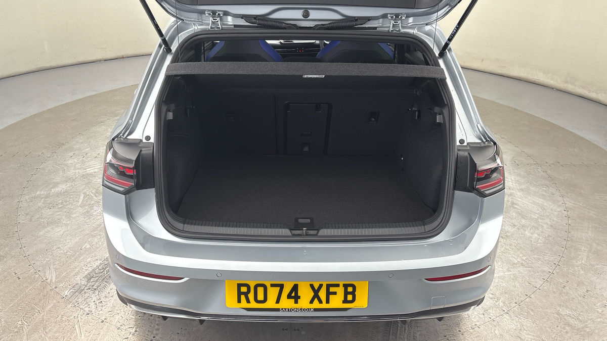 Volkswagen Golf Image 11