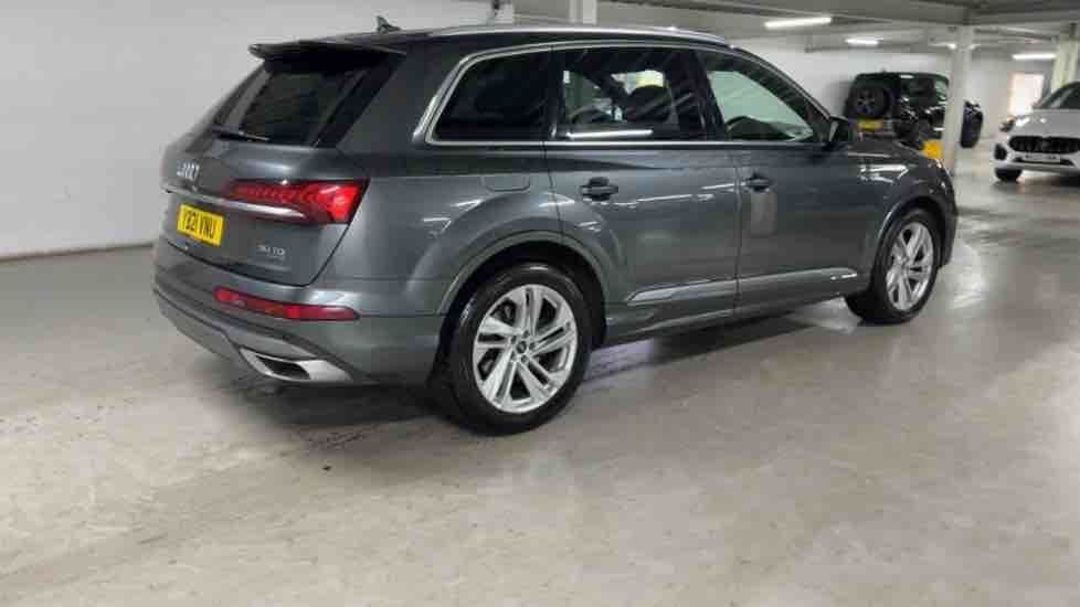 More views of Audi Q7