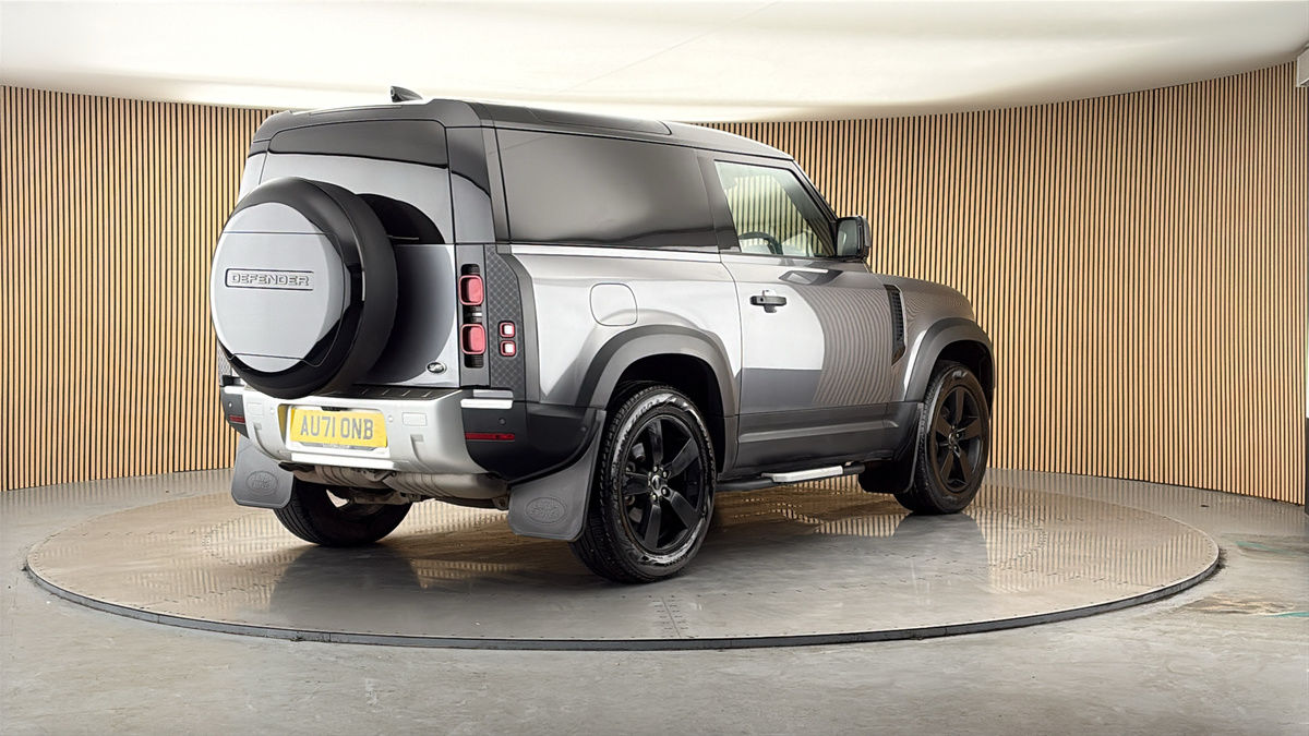 More views of Land Rover Defender 90