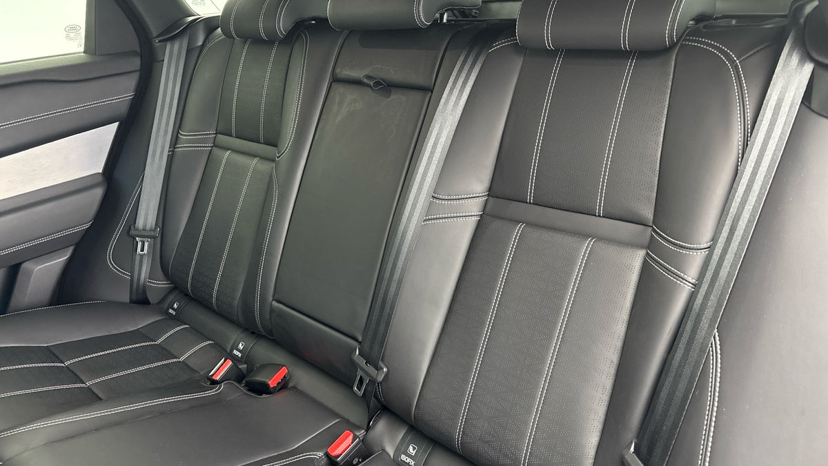 Land Rover Range Rover Velar Image 8