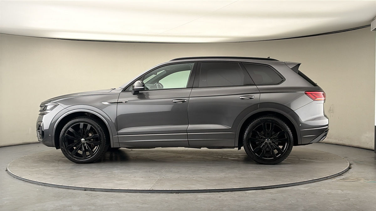 More views of Volkswagen Touareg