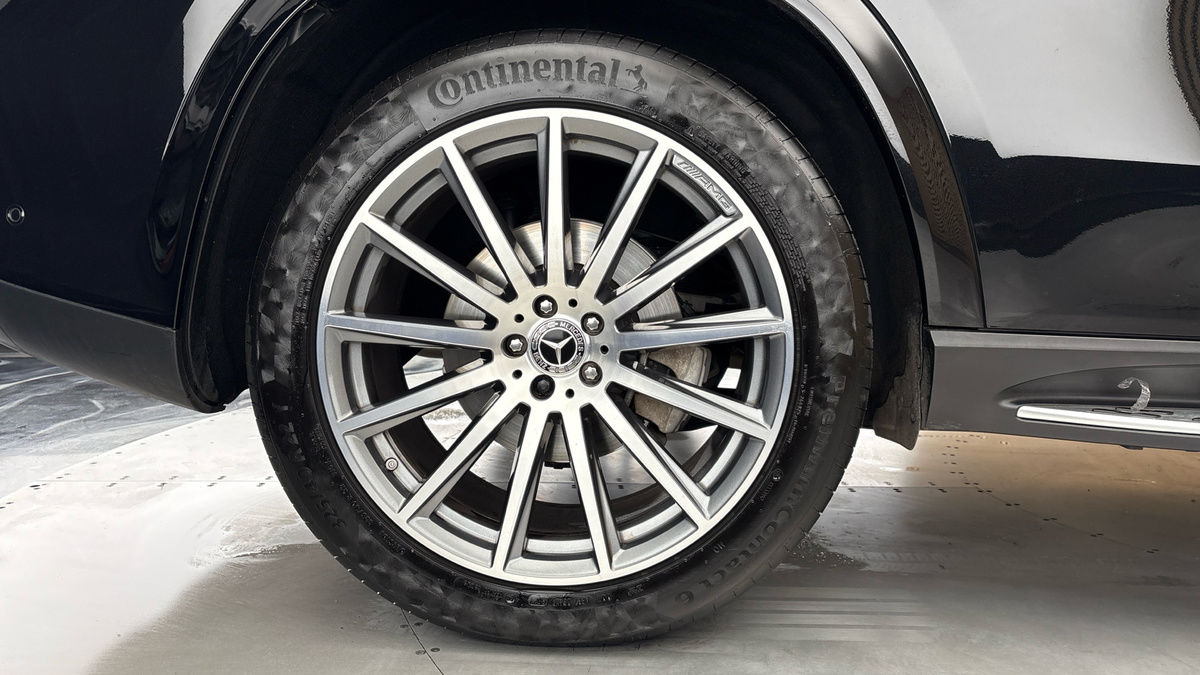 Mercedes-Benz GLS Image 10