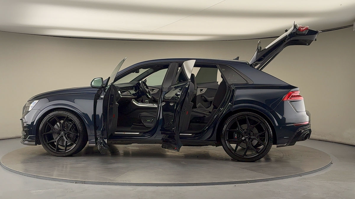 More views of Audi RSQ8