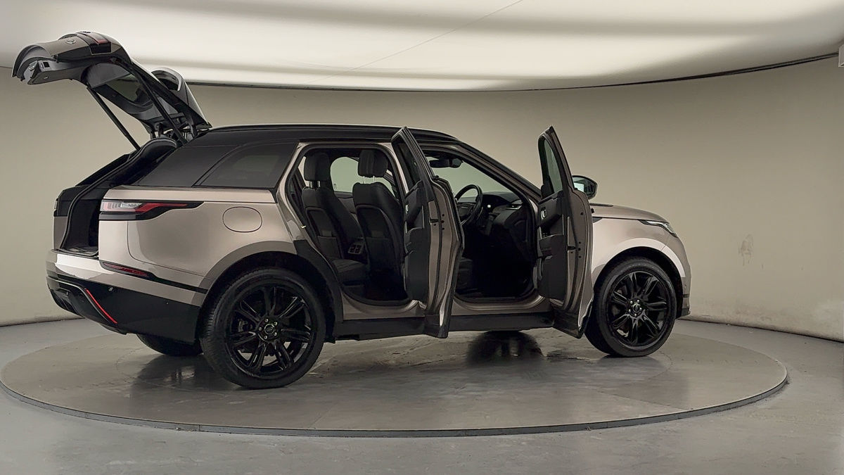 More views of Land Rover Range Rover Velar