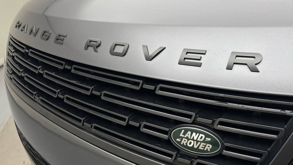 Land Rover Range Rover Sport Image 24