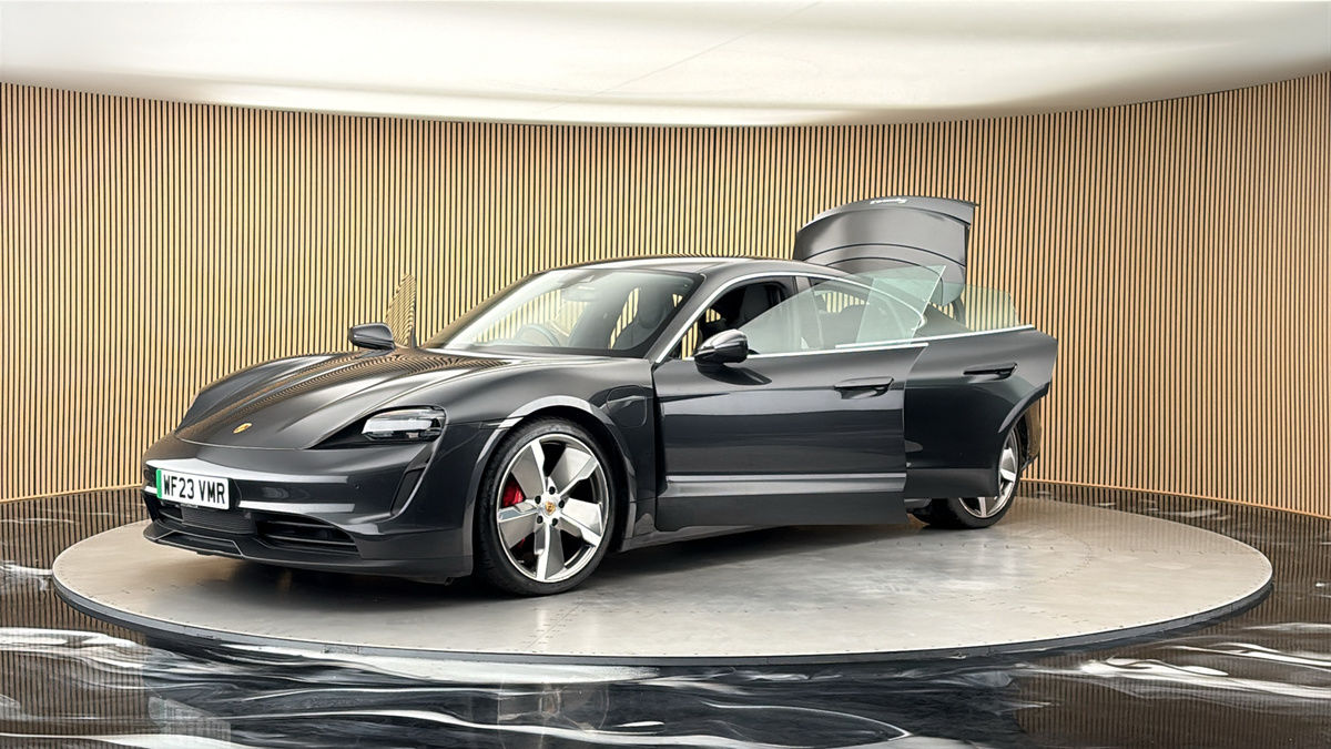 Porsche Taycan Image 22