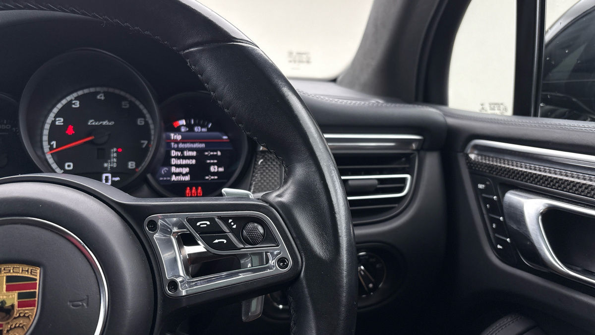 Porsche Macan Image 14