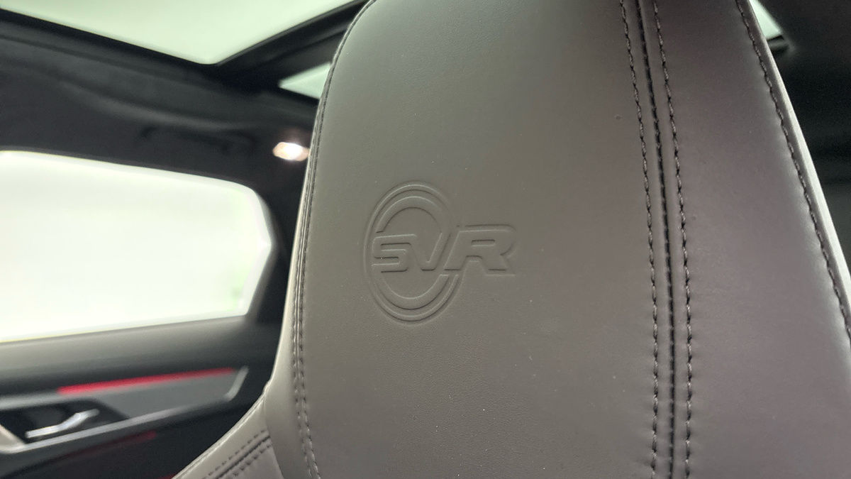 Jaguar F-PACE Image 29