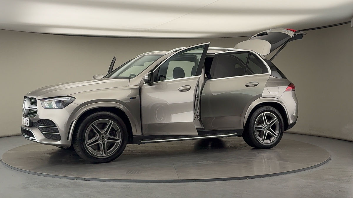 More views of Mercedes-Benz GLE