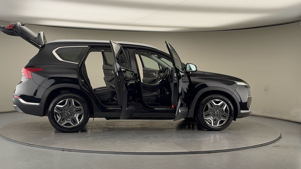 More views of Hyundai Santa Fe