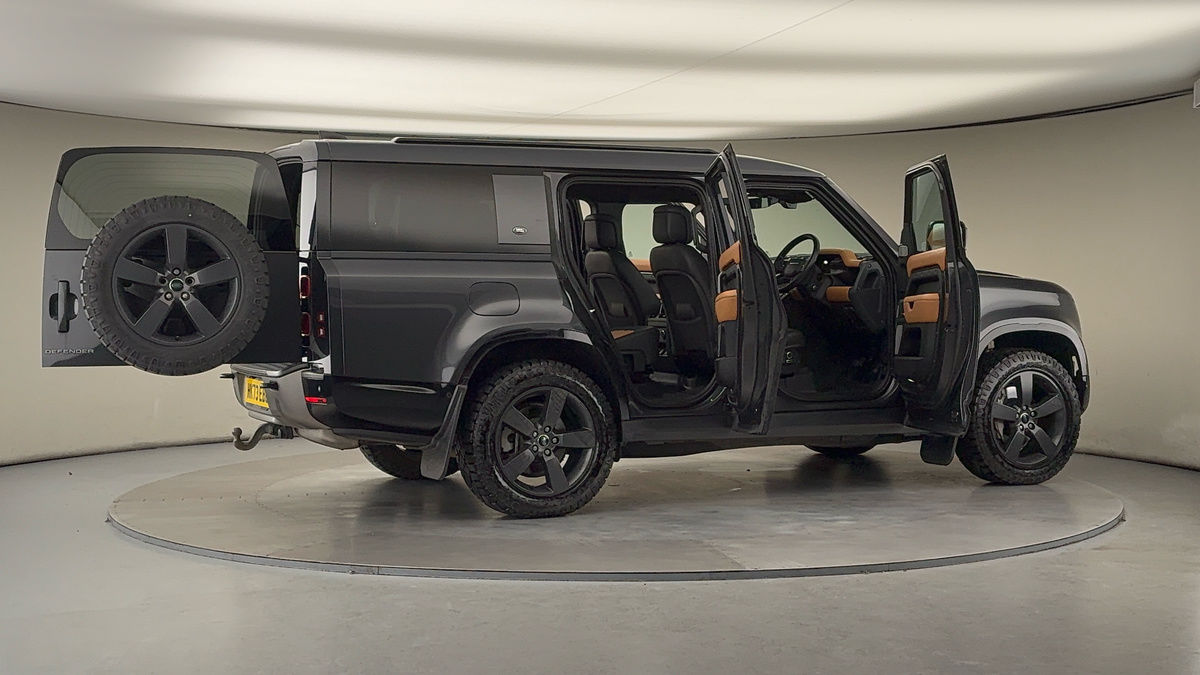 More views of Land Rover Defender 130