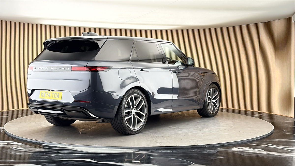 More views of Land Rover Range Rover Sport