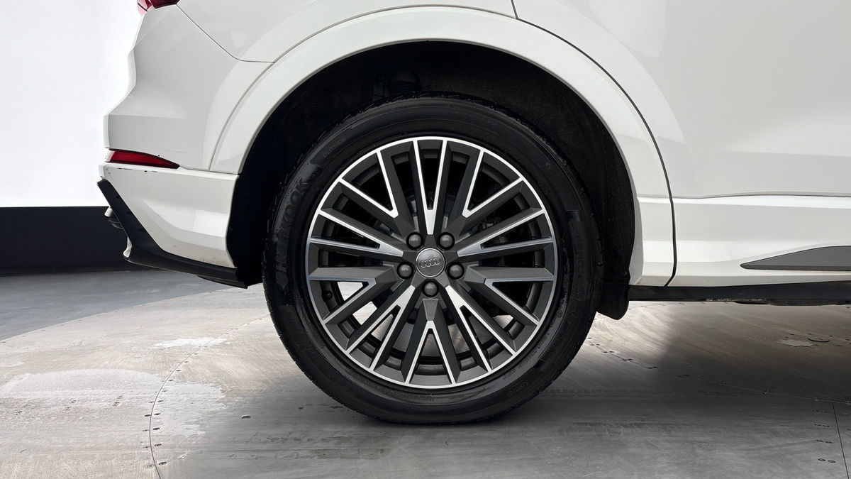 Audi Q3 Image 10
