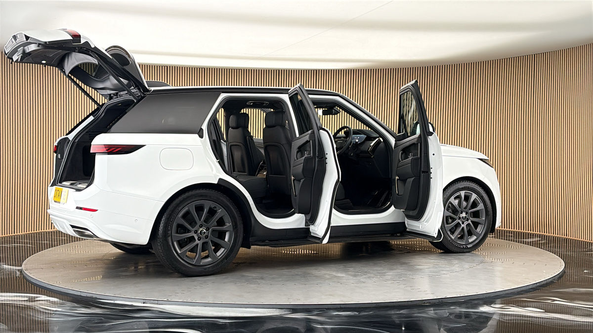 More views of Land Rover Range Rover Sport