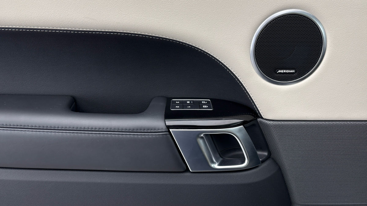Land Rover Range Rover Sport Image 19