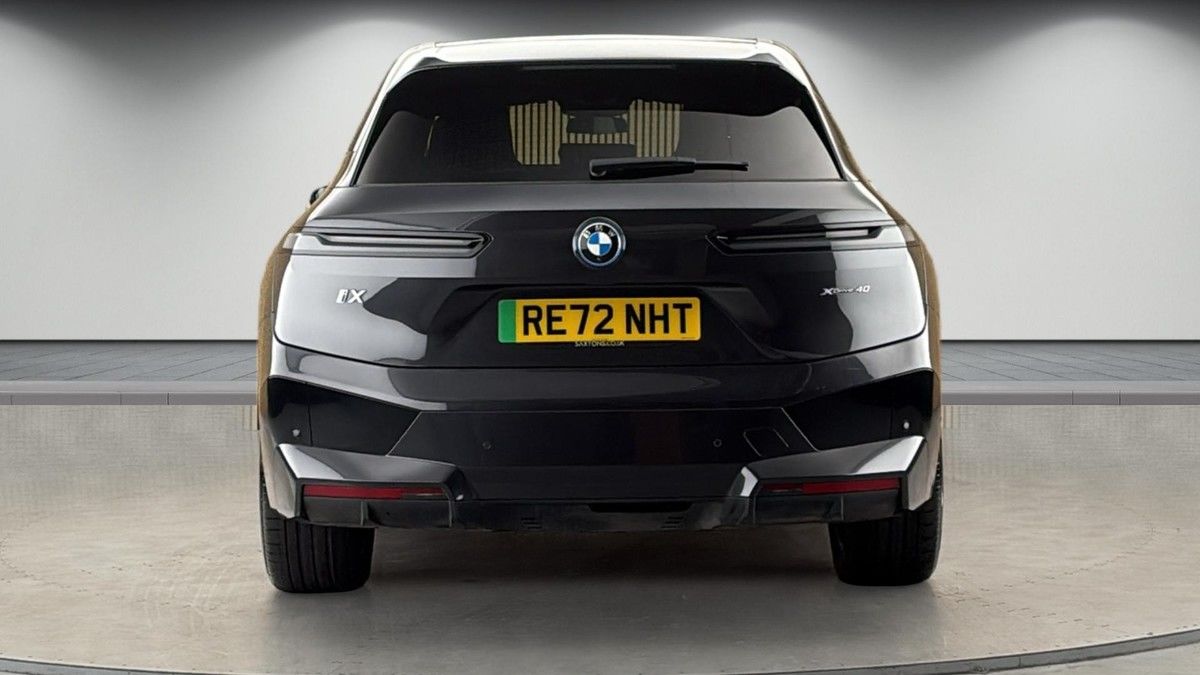 BMW iX Image 4