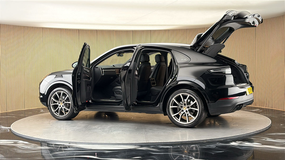 More views of Porsche Cayenne